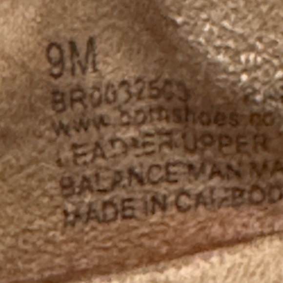 Born Paloma Leather Sneaker Women size 9 Black 2 Side Zippers - Picture 6 of 6